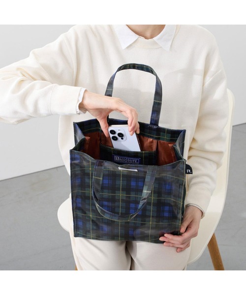 ROOTOTE(ルートート)の「ルートート / A4 縦型 トートバッグ チェック柄 ラミネート 撥水 雨の日 レッスンバッグ EU.アーキャトル.ラミネート-Z(トートバッグ・レディース・グリーン/ブラック・FREE)」の9枚目の写真