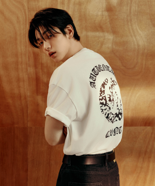 COVERNAT(カバーナット)の「ディプロマロゴエンブレムTシャツホワイト(Tシャツ/カットソー・レディース・その他・MEDIUM/LARGE/X-LARGE)」の1枚目の写真