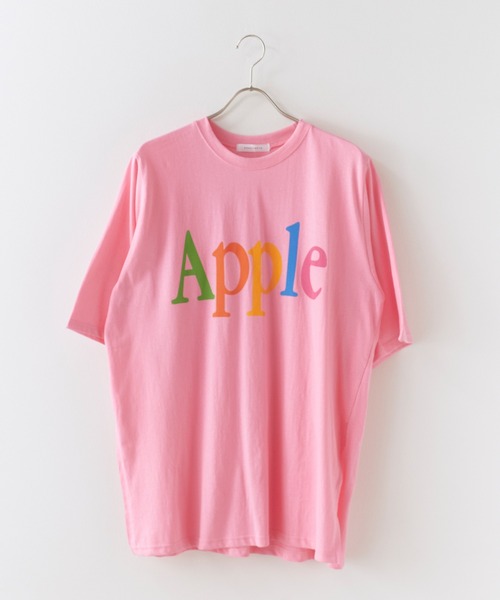 Chick(チック)の「Apple Colorful Print Big Silhouette T-Shirt / Apple カラフル プリント ビッグシルエット Tシャツ 半袖 クルーネック オーバーサイズ プリントTシャツ レディース メンズ 2026年 夏 夏服(Tシャツ/カットソー・レディース・チャコール/ピンク/ホワイト・FREE)」の1枚目の写真