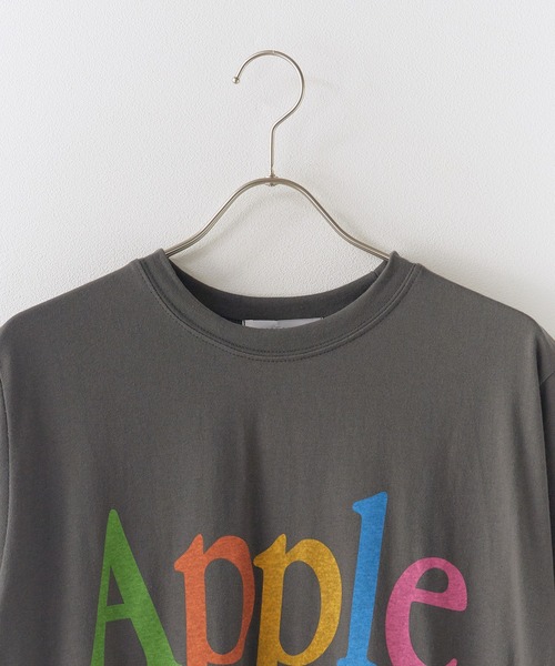 Chick(チック)の「Apple Colorful Print Big Silhouette T-Shirt / Apple カラフル プリント ビッグシルエット Tシャツ 半袖 クルーネック オーバーサイズ プリントTシャツ レディース メンズ 2026年 夏 夏服(Tシャツ/カットソー・レディース・チャコール/ピンク/ホワイト・FREE)」の4枚目の写真