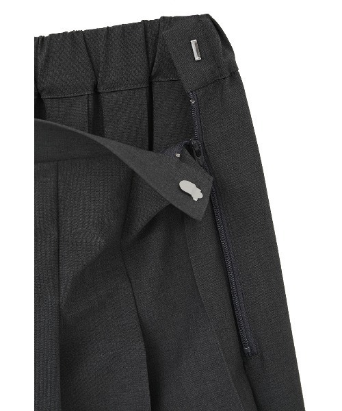 MANOF(マノフ)の「PLEATS SKIRT SET PANTS(その他パンツ・レディース・グレー/ベージュ・S/M)」の5枚目の写真