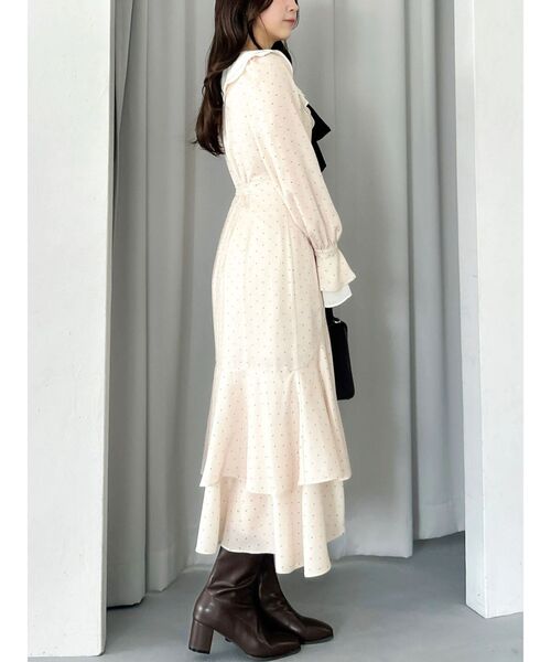 dazzlin(ダズリン)の「ラッフルティアードイレヘムワンピース(ワンピース・レディース・ブラック/アイボリー・MEDIUM/SMALL)」の17枚目の写真