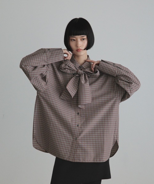 LOWRYS FARM(ローリーズファーム)の「アソートビックボウタイシャツ 824314(シャツ/ブラウス・レディース・ブラウン/ピンク/ブルー/ボルドー・FREE)」の2枚目の写真