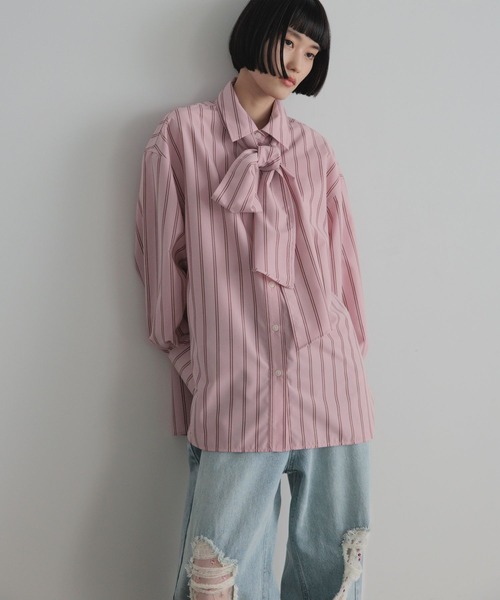 LOWRYS FARM(ローリーズファーム)の「アソートビックボウタイシャツ 824314(シャツ/ブラウス・レディース・ブラウン/ピンク/ブルー/ボルドー・FREE)」の3枚目の写真