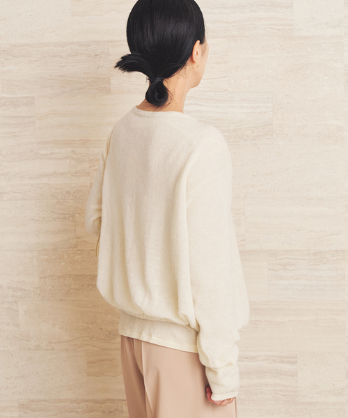 plage(プラージュ)の「ALPACA MIX 2WAYカシュクールプルオーバー(ニット/セーター・レディース・グレー/ホワイト/コバルトブルー・FREE)」の6枚目の写真