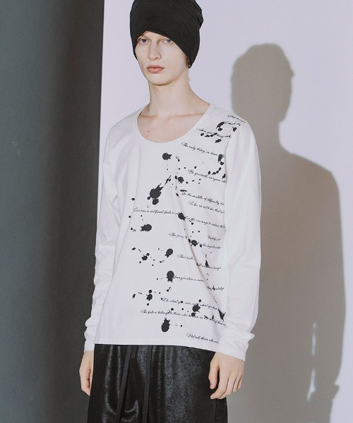 NO ID.(ノーアイディ)の「mlt5868- Archive of thoughtプリントPO ロングスリーブカットソー(859006-585T)(Tシャツ/カットソー・メンズ・ホワイト/ブラック・2/1)」の1枚目の写真