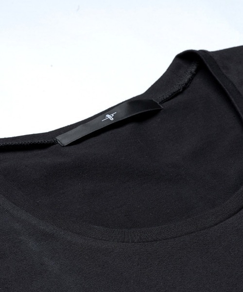NO ID.(ノーアイディ)の「mlt5868- Archive of thoughtプリントPO ロングスリーブカットソー(859006-585T)(Tシャツ/カットソー・メンズ・ホワイト/ブラック・2/1)」の5枚目の写真