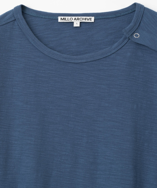 Millo Archive（ミロ アーカイブ）の「スリットヘンリーネックロングスリーブ[ブルー]（Tシャツ/カットソー・レディース・その他・MEDIUM/LARGE/X-LARGE）」の2枚目の写真
