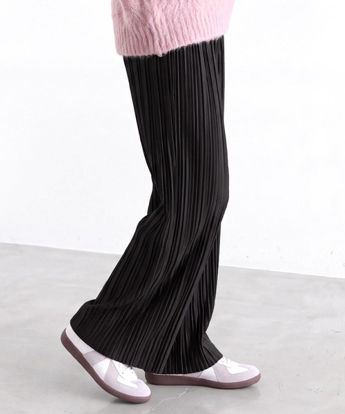 SELECT LEVERY(セレクトリベリー)の「ベロア風プリーツパンツ(その他パンツ・レディース・ブラック/ブラウン/チャコール・MEDIUM)」の13枚目の写真