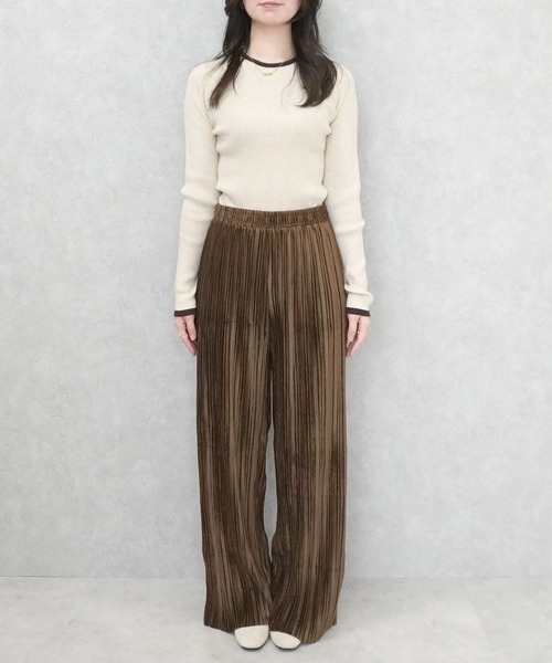 SELECT LEVERY(セレクトリベリー)の「ベロア風プリーツパンツ(その他パンツ・レディース・ブラック/ブラウン/チャコール・MEDIUM)」の9枚目の写真