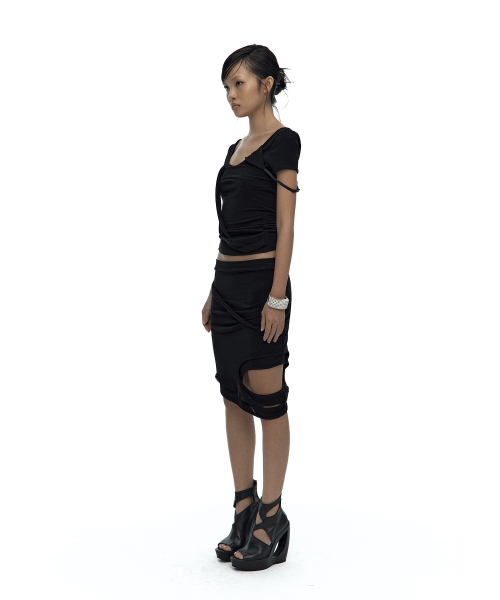 KASHIKO(カシコ)の「Peek-a-boo Top Black(Tシャツ/カットソー・レディース・その他・FREE)」の5枚目の写真