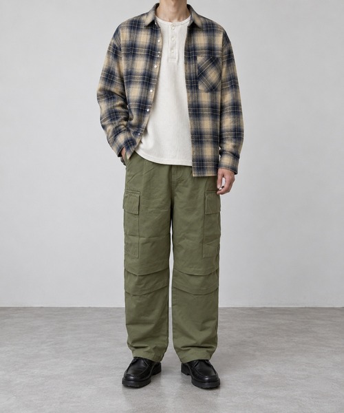 OXA(オグザ)の「ワイドカーゴパンツ OXA(カーゴパンツ・メンズ・カーキ/ブラック・LARGE/MEDIUM)」の12枚目の写真