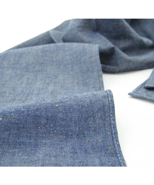 BEAMS（ビームス）の「BEAMS / カラーネップシャンブレーストール（ストール/ショール・メンズ・インディゴブルー・ONE SIZE）」の2枚目の写真