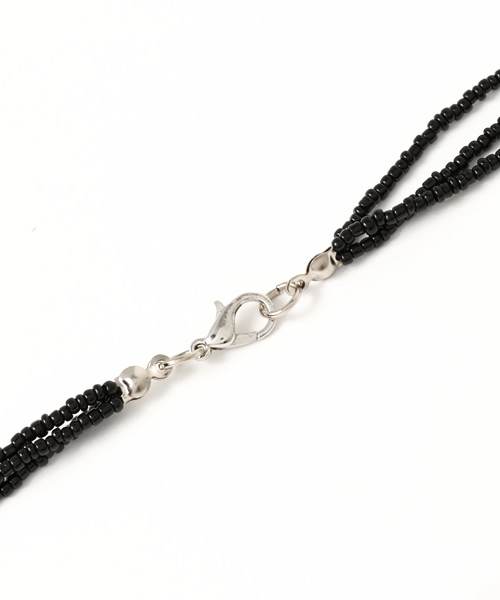 INTERPLANET WINGS（インタープラネットウィング）の「3連チェコビーズネックレス（ネックレス・レディース・シルバー/ブラック/グレー・FREE）」の4枚目の写真