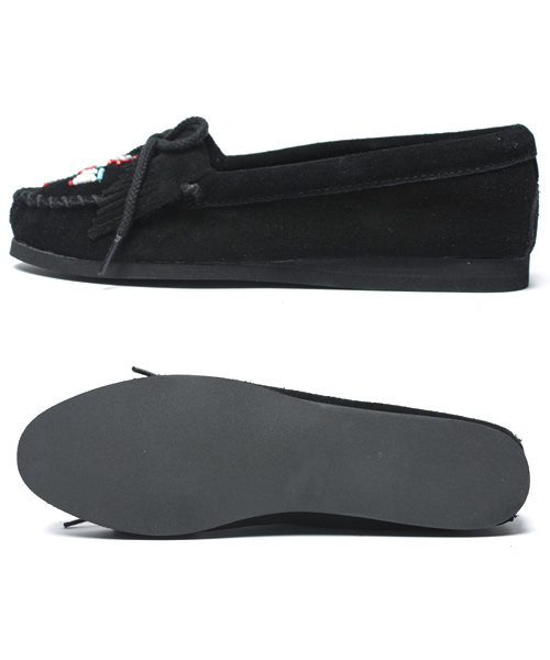 LOVE GIRLS MARKET（ラブ ガール マーケット）の「【MINNETONKA】 ビーズモカシン（パンプス・レディース・キャメル/ブラック・7/8）」の4枚目の写真