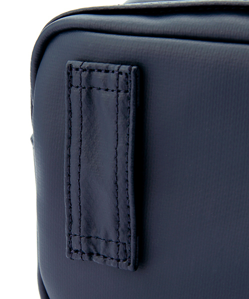 LUGGAGE LABEL（ラゲッジレーベル）の「LUGGAGE LABEL NEW LINER CAMERA BAG SMALL <B印 YOSHIDA SELECT>（ショルダーバッグ・メンズ・ブラック/ネイビー・ONE SIZE）」の17枚目の写真