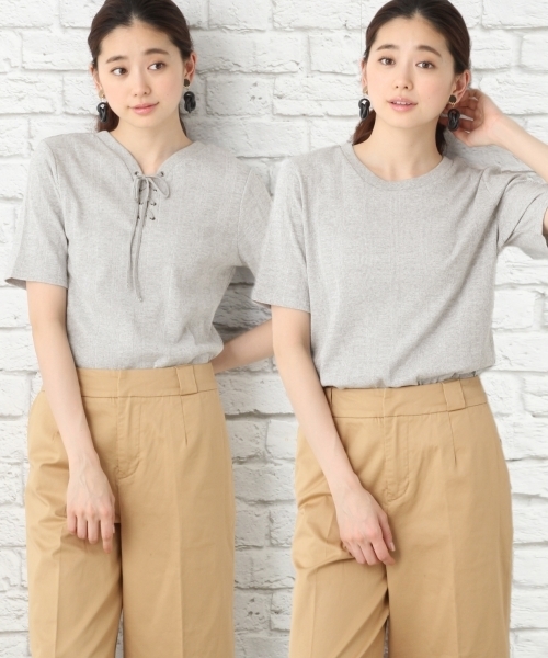 LEPSIM(レプシィム)の「レースアップ2WAYリブプルオーバー 748720(Tシャツ/カットソー・レディース・オフホワイト/ブラック/グレー・LARGE/MEDIUM)」の1枚目の写真