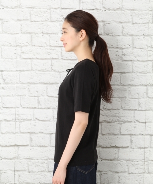 LEPSIM(レプシィム)の「レースアップ2WAYリブプルオーバー 748720(Tシャツ/カットソー・レディース・オフホワイト/ブラック/グレー・LARGE/MEDIUM)」の9枚目の写真