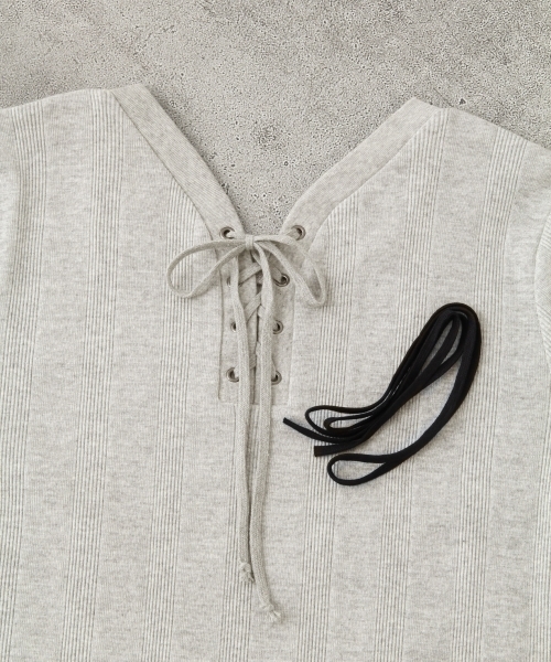 LEPSIM(レプシィム)の「レースアップ2WAYリブプルオーバー 748720(Tシャツ/カットソー・レディース・オフホワイト/ブラック/グレー・LARGE/MEDIUM)」の18枚目の写真