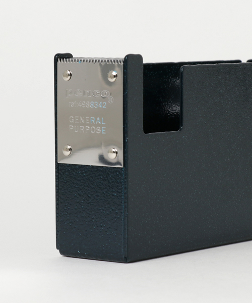 PENCO（ペンコ）の「テープ台 テープカッター penco ペンコ テープディスペンサー L（ステーショナリー・レディース・ネイビー/レッド/グリーン/アイボリー/シルバー・FREE）」の6枚目の写真