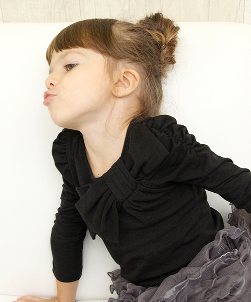 Rora(ローラ)の「キャリーリボンT(Tシャツ/カットソー・キッズ・ブラック・100cm/110cm/120cm/130cm/140cm/90㎝/150cm)」の11枚目の写真