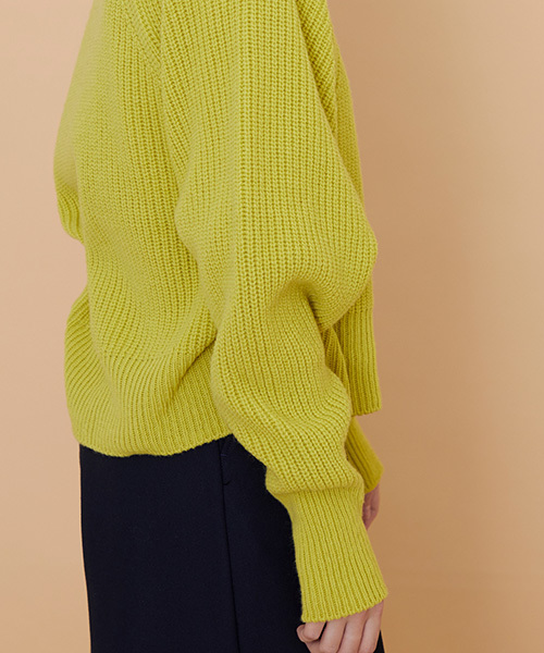 UNITED TOKYO（ユナイテッドトウキョウ）の「カシミヤコンカタアゼタートルニット（ニット/セーター・レディース・ブラック/パープル/イエロー・1）」の10枚目の写真