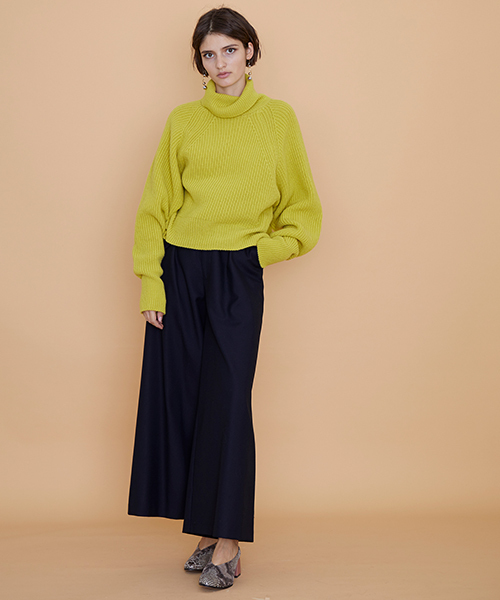 UNITED TOKYO（ユナイテッドトウキョウ）の「カシミヤコンカタアゼタートルニット（ニット/セーター・レディース・ブラック/パープル/イエロー・1）」の12枚目の写真