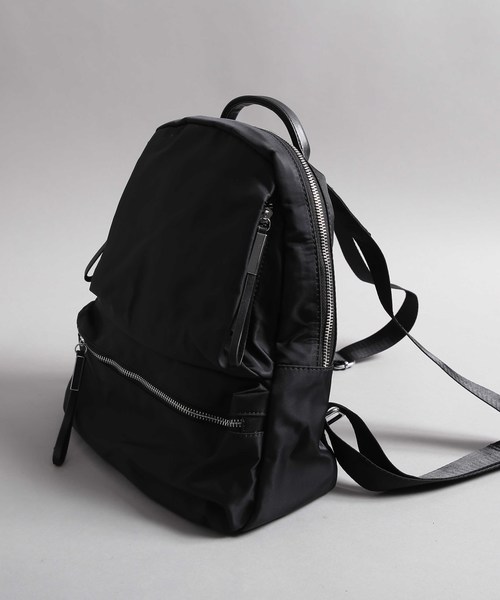 PLAIN CLOTHING（プレーンクロージング）の「ナイロンZIPカラーバックパック/リュック（バックパック/リュック・レディース・ブラック/ネイビー/グレー/カーキ/オレンジ/ボルドー・FREE）」の2枚目の写真