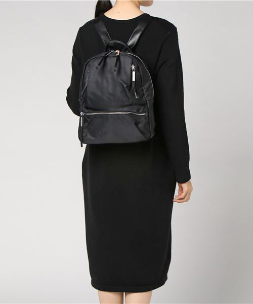 PLAIN CLOTHING（プレーンクロージング）の「ナイロンZIPカラーバックパック/リュック（バックパック/リュック・レディース・ブラック/ネイビー/グレー/カーキ/オレンジ/ボルドー・FREE）」の8枚目の写真