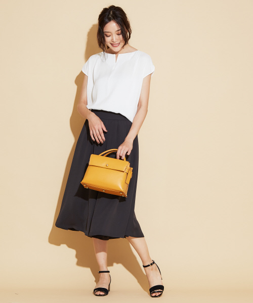 qualite（カリテ）の「バックサテンジョーゼットブラウス（シャツ/ブラウス・レディース・ホワイト/ネイビー/ピンクベージュ・38）」の11枚目の写真