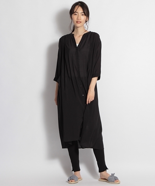 niko and...（ニコアンド）の「着流し前開きワンピース（ワンピース・レディース・ブラック/ベージュ/グリーン・MEDIUM/LARGE）」の4枚目の写真