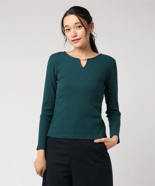 one way(ワンウェイ)の「キーネックカットソー起毛(Tシャツ/カットソー・レディース・ホワイト/ブラック/ダークグリーン/ライトブラウン/ボルドー/ライトグレー・M)」の6枚目の写真