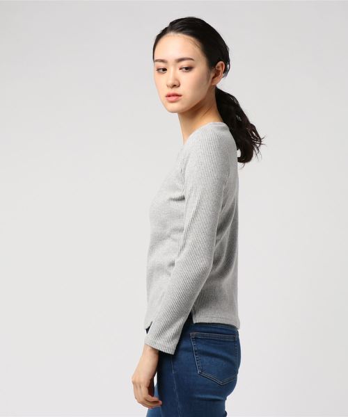one way(ワンウェイ)の「キーネックカットソー起毛(Tシャツ/カットソー・レディース・ホワイト/ブラック/ダークグリーン/ライトブラウン/ボルドー/ライトグレー・M)」の8枚目の写真