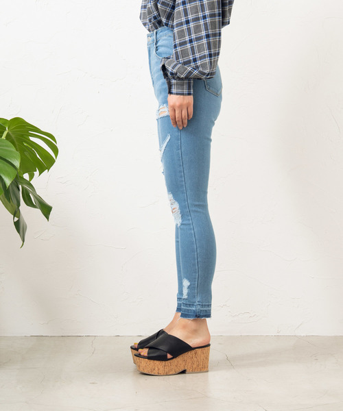 WEGO（ウィゴー）の「WEGO/ハイウエストクラッシュスキニーパンツ（デニムパンツ・レディース・インディゴブルー/ダークインディゴブルー/ライトインディゴブルー・SMALL/MEDIUM/LARGE）」の17枚目の写真