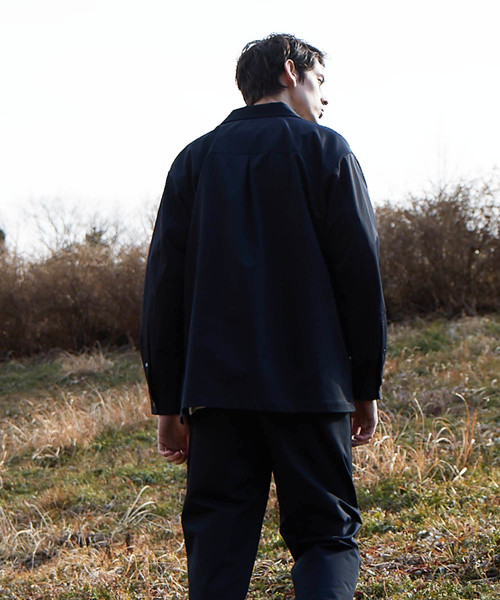 MAISON SPECIAL（メゾンスペシャル）の「“9機能” ファンクションテックオーバーシャツブルゾン 【MAISON SPECIAL/メゾンスペシャル】（シャツ/ブラウス・メンズ・ダークネイビー/ベージュ・44/48/46）」の11枚目の写真