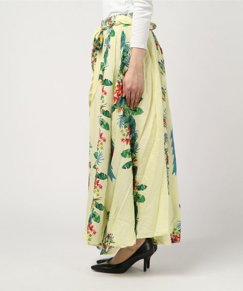 チャイハネ(チャイハネ)の「【チャイハネ】トロピカルフラワーマキシスカート(スカート・レディース・ベージュ/ブラック/ブルー・FREE)」の5枚目の写真