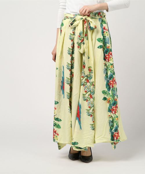 チャイハネ(チャイハネ)の「【チャイハネ】トロピカルフラワーマキシスカート(スカート・レディース・ベージュ/ブラック/ブルー・FREE)」の4枚目の写真