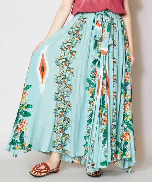 チャイハネ(チャイハネ)の「【チャイハネ】トロピカルフラワーマキシスカート(スカート・レディース・ベージュ/ブラック/ブルー・FREE)」の16枚目の写真