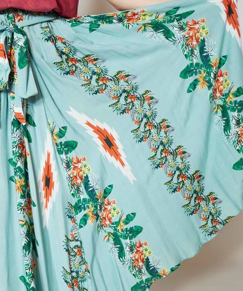 チャイハネ(チャイハネ)の「【チャイハネ】トロピカルフラワーマキシスカート(スカート・レディース・ベージュ/ブラック/ブルー・FREE)」の18枚目の写真