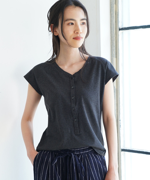 AMERICAN HOLIC（アメリカンホリック）の「ヘンリーネック半袖カットプルオーバー　＊（Tシャツ/カットソー・レディース・オフホワイト/グレー系その他/グレー系その他2・M/L）」の3枚目の写真