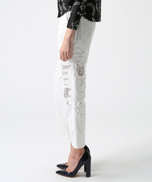 mame（マメ）の「PANTS（デニムパンツ・レディース・ホワイト/ブラック・1/2）」の3枚目の写真