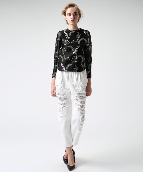 mame（マメ）の「PANTS（デニムパンツ・レディース・ホワイト/ブラック・1/2）」の5枚目の写真