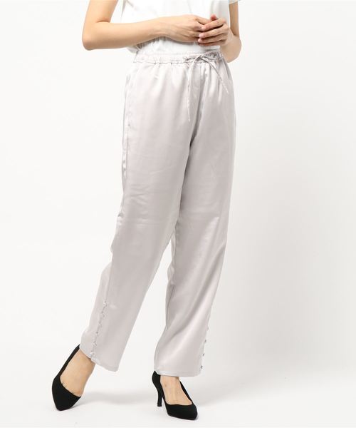 LOWRYS FARM（ローリーズファーム）の「サテンクルミボタンパンツ　846752（その他パンツ・レディース・ブラック系その他/ライトグレー/ブラック/ブラウン・FREE）」の16枚目の写真