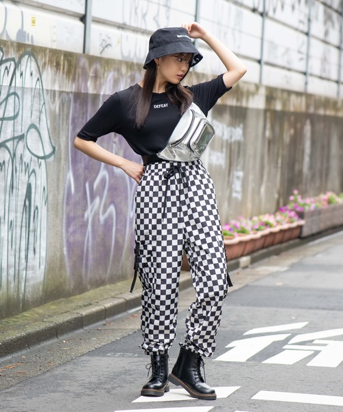 WEGO（ウィゴー）の「WEGO/カーゴポケットジョグパンツ（カーゴパンツ・レディース・グリーン/ブラック系その他2/ブラック・FREE）」の4枚目の写真