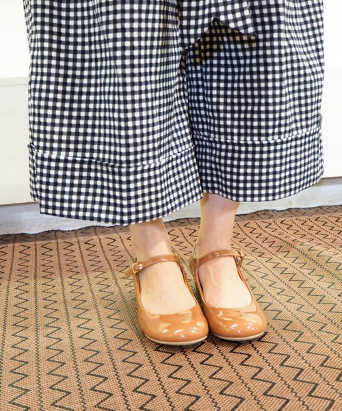 byあしながおじさん（バイアシナガオジサン）の「ラウンドストラップパンプス　8750333（パンプス・レディース・ライトブルー/ブラック/ベージュ/クリアブラック/ワイン/ブラウン/ライトグリーン/ピンク/チェック/ライトピンク/ブラック系その他/キャメル/ライトベージュ・22.5cm/23.0cm/23.5cm/24.0cm/24.5cm）」の5枚目の写真