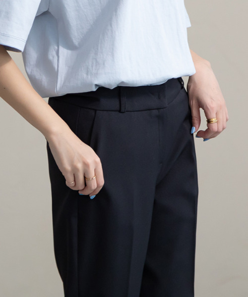 MODE ROBE（モードローブ）の「センタータックストレートパンツ（その他パンツ・レディース・ベージュ/ブラック・S/M/L）」の13枚目の写真