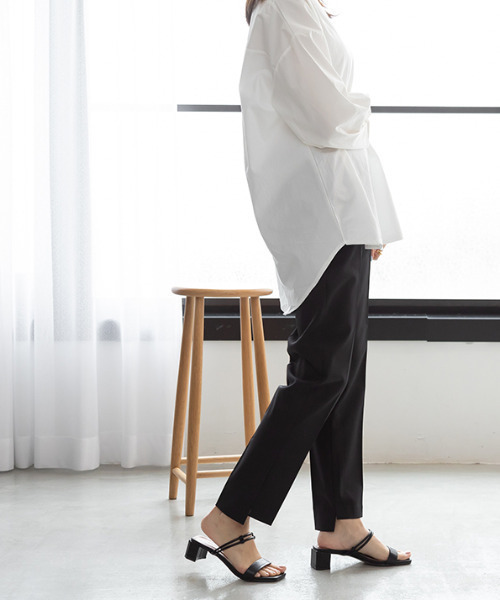 MODE ROBE（モードローブ）の「センタータックストレートパンツ（その他パンツ・レディース・ベージュ/ブラック・S/M/L）」の6枚目の写真