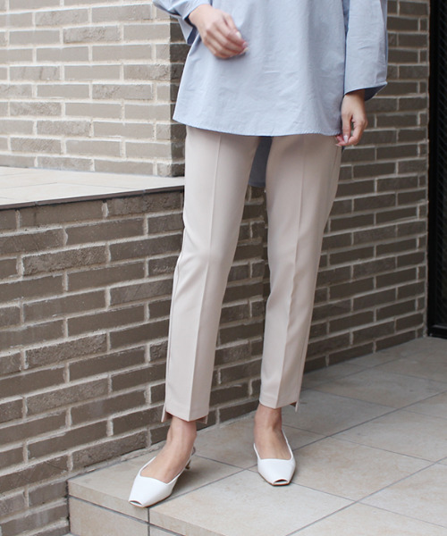 MODE ROBE（モードローブ）の「センタータックストレートパンツ（その他パンツ・レディース・ベージュ/ブラック・S/M/L）」の11枚目の写真