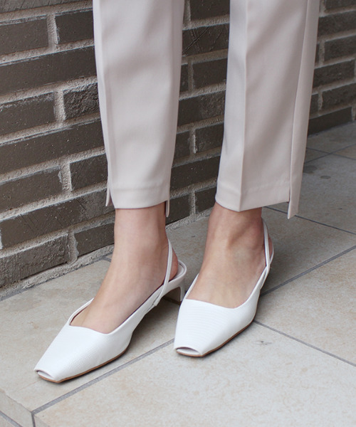 MODE ROBE（モードローブ）の「センタータックストレートパンツ（その他パンツ・レディース・ベージュ/ブラック・S/M/L）」の14枚目の写真