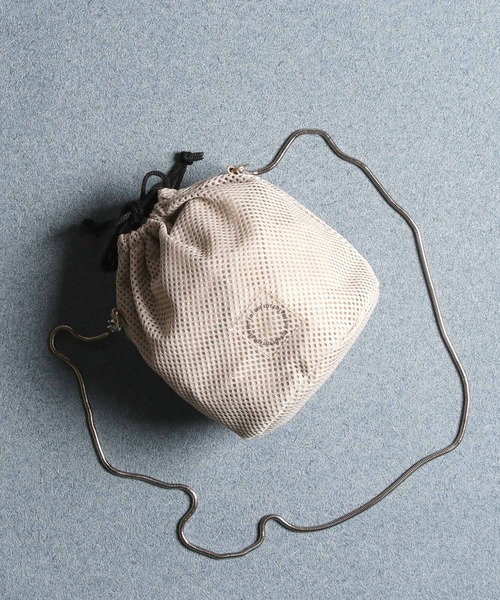 EDT（イーディーティー）の「【EDT/イーディーティー】ED_mesh_slingbag/巾着バッグ（ショルダーバッグ・レディース・ブラック/ベージュ/グレー・FREE）」の10枚目の写真